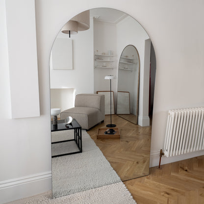 Edge - Specchio Grande ad Arco Senza Cornice a Figura Intera 179cm x 110cm