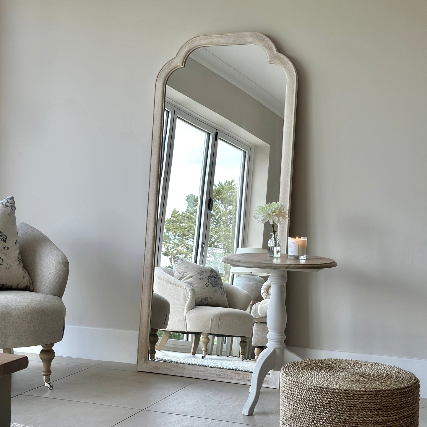 Elena - Specchio ad Arco a Figura Intera in Legno Lavato Bianco 170cm x 75cm