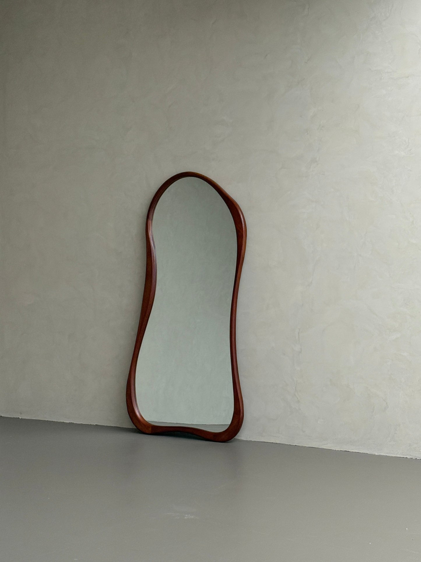 Specchio da Terra Organico in Legno Mira Walnut – 200 x 100 cm