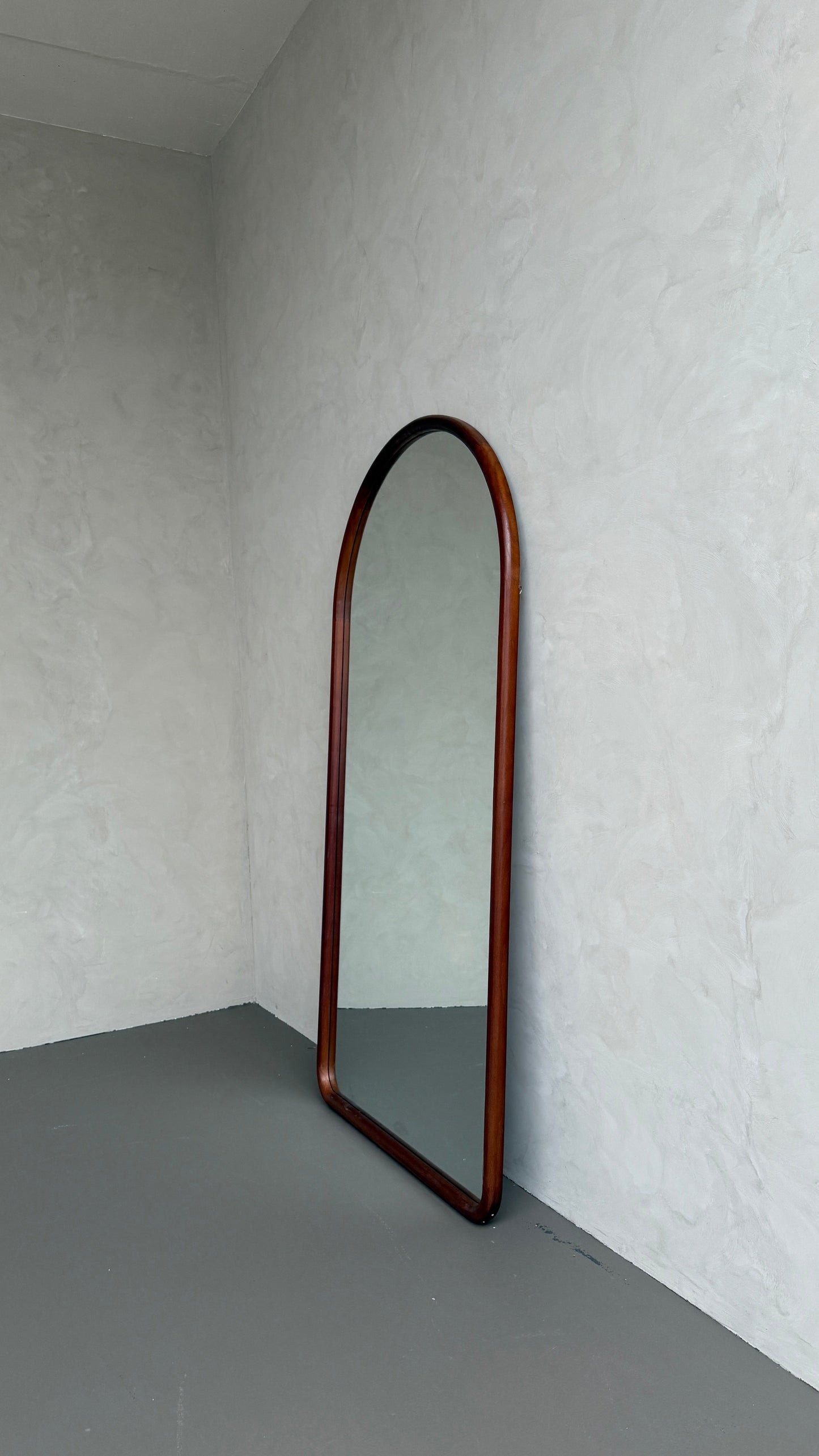 Celine Walnut – Specchio ad Arco in Legno Massello | 200cm x 100cm