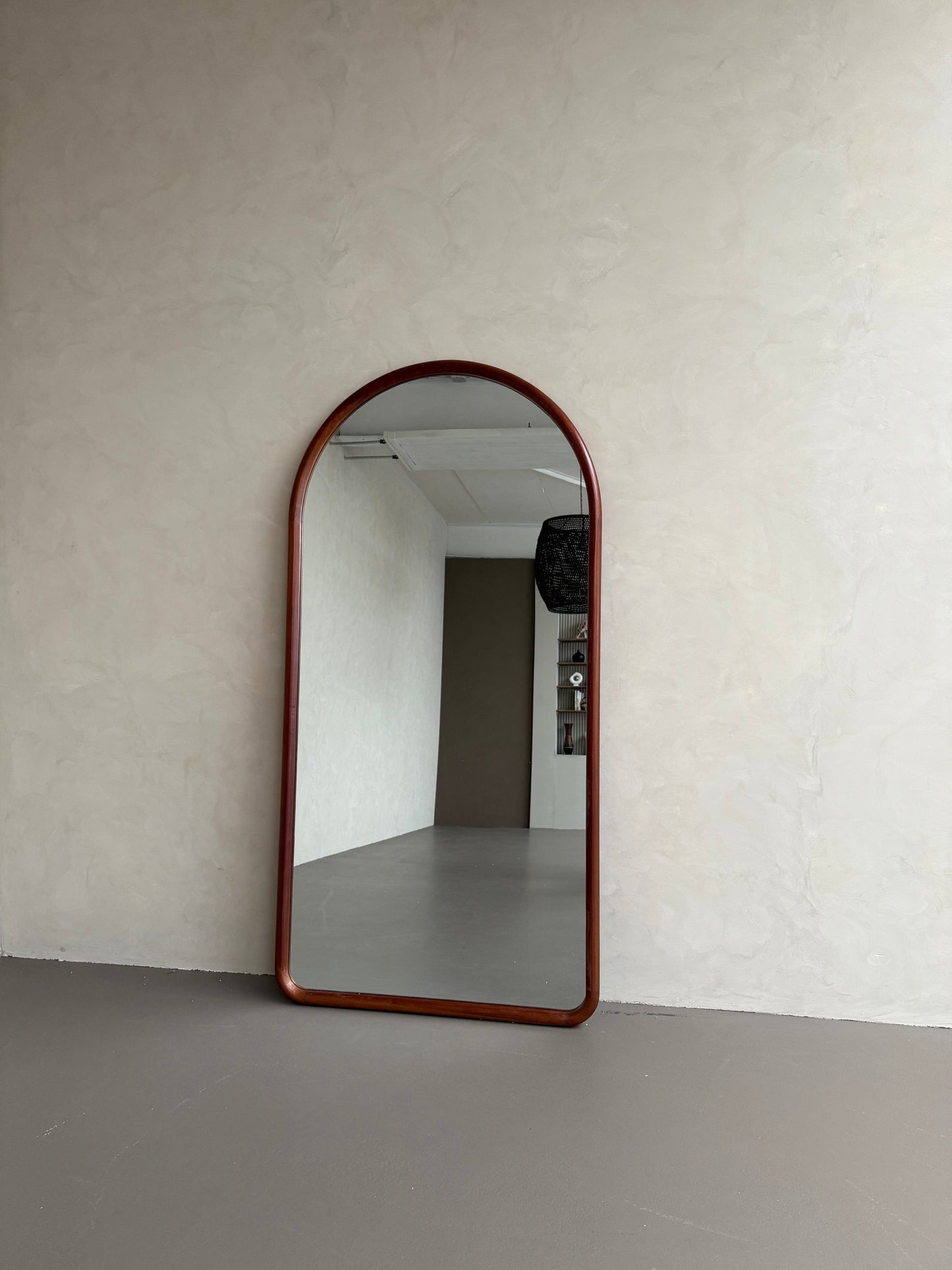 Celine Walnut – Specchio ad Arco in Legno Massello | 200cm x 100cm