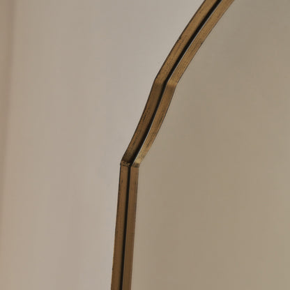 Isla - Specchio da Parete Arcuato in Metallo Oro 120cm x 90cm