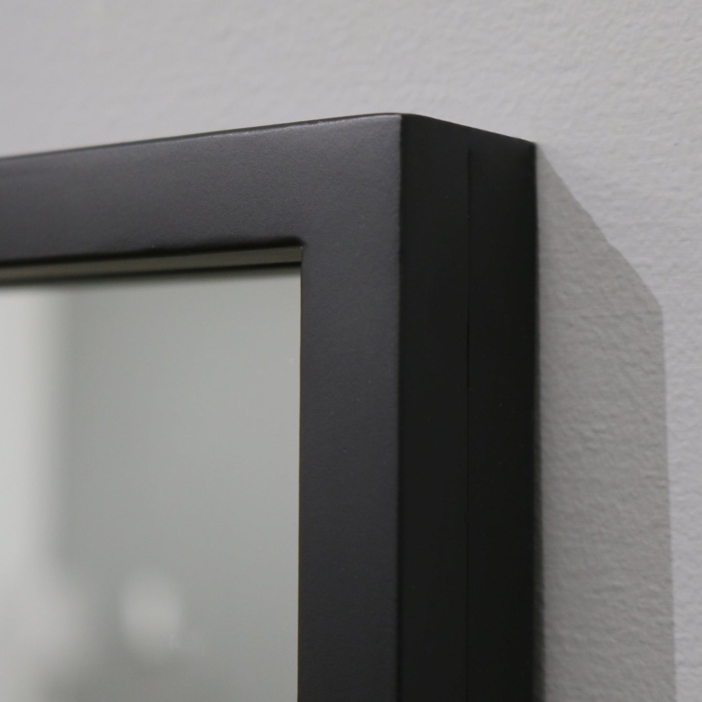 Islington - Specchio Industriale in Metallo Nero a Figura Intera 170cm x 80cm