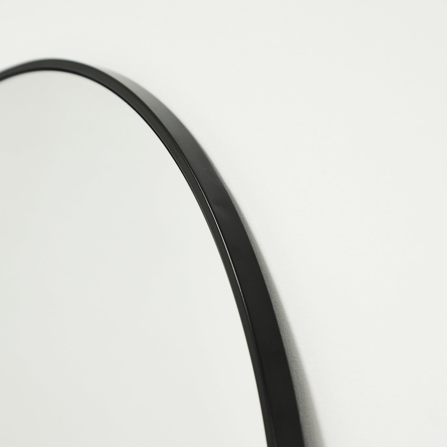 Liberty - Specchio ad Arco in Metallo Nero a Figura Intera 200cm x 120cm