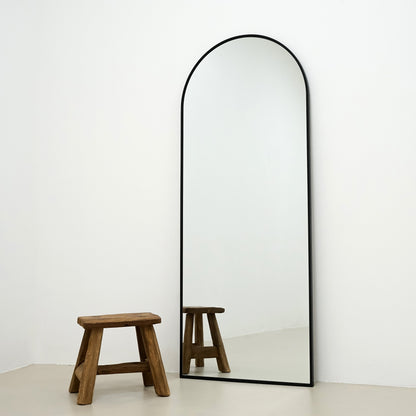 Liberty - Specchio in Metallo ad Arco Nero a Figura Intera 160cm x 60cm