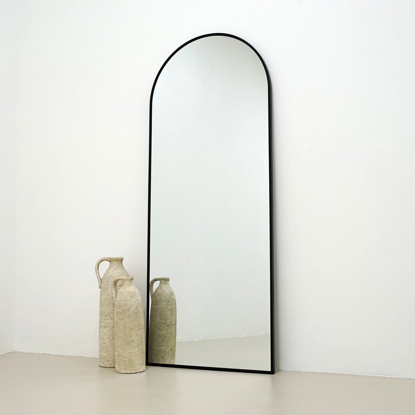 Liberty - Specchio in Metallo ad Arco Nero a Figura Intera 160cm x 60cm