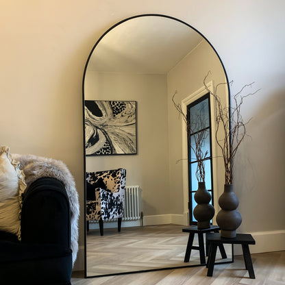 Liberty - Specchio ad Arco in Metallo Nero a Figura Intera 180cm x 110cm