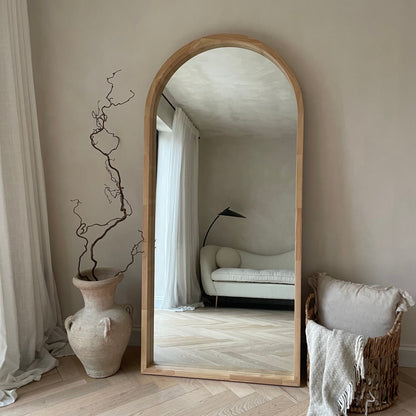 Lilia - Specchio Arcuato in Legno Chiaro a Figura Intera 170cm x 80cm