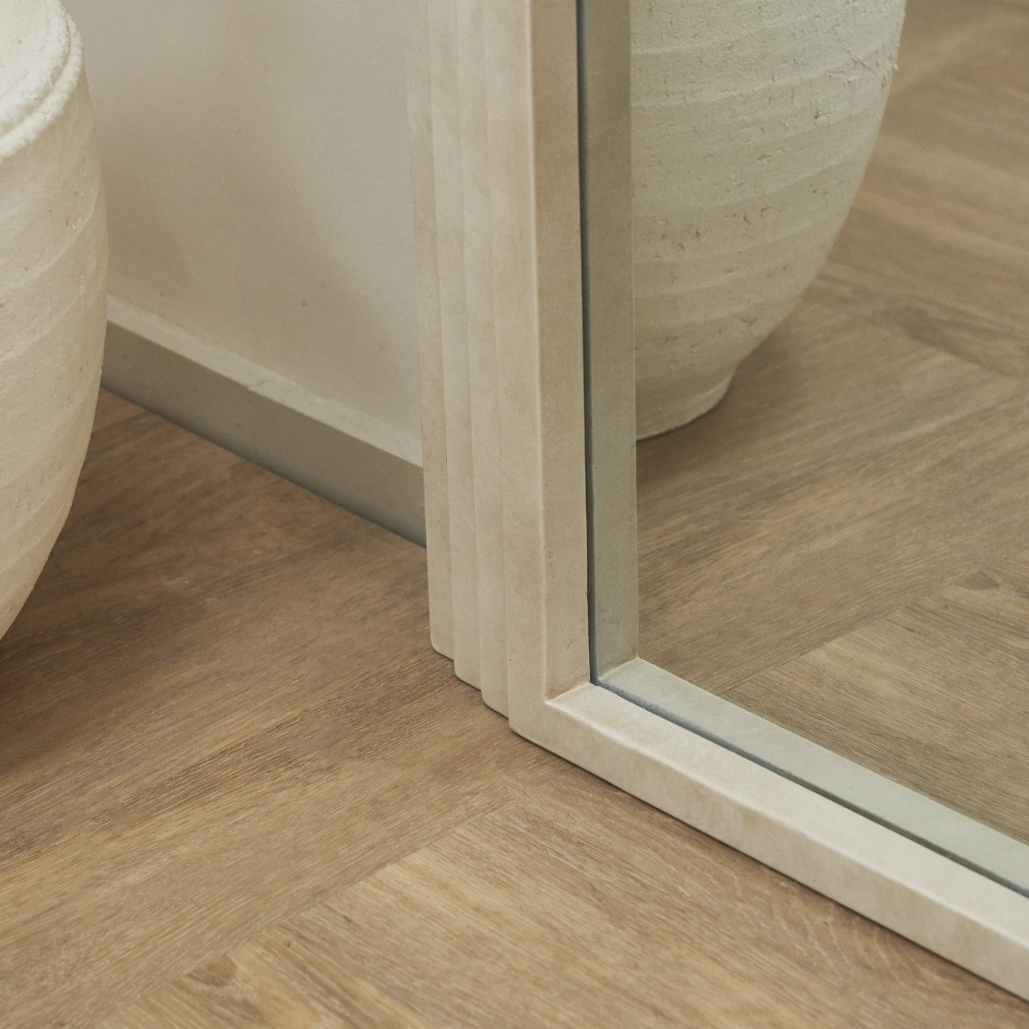 Luciana - Specchio ad Arco in Cemento a Figura Intera 180cm x 80cm