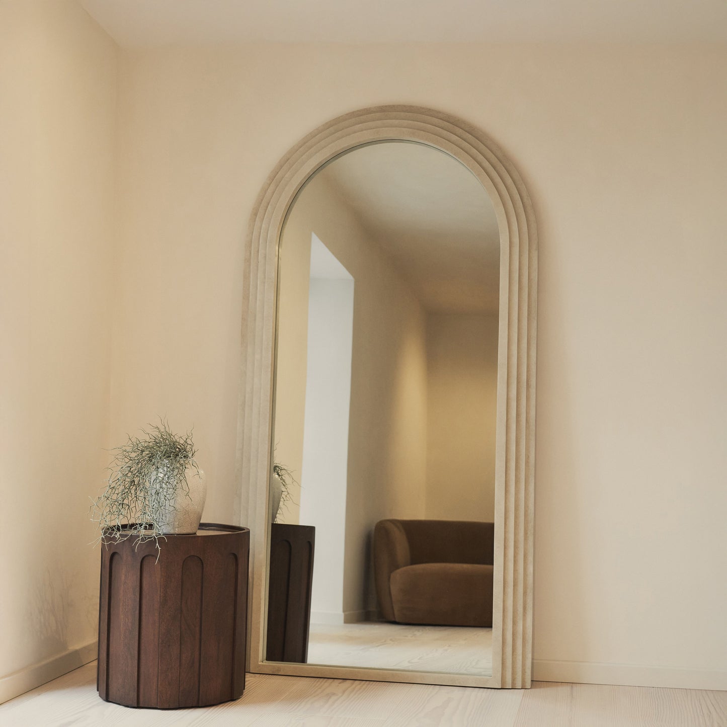 Luciana - Specchio ad Arco in Cemento a Figura Intera 200cm x 100cm