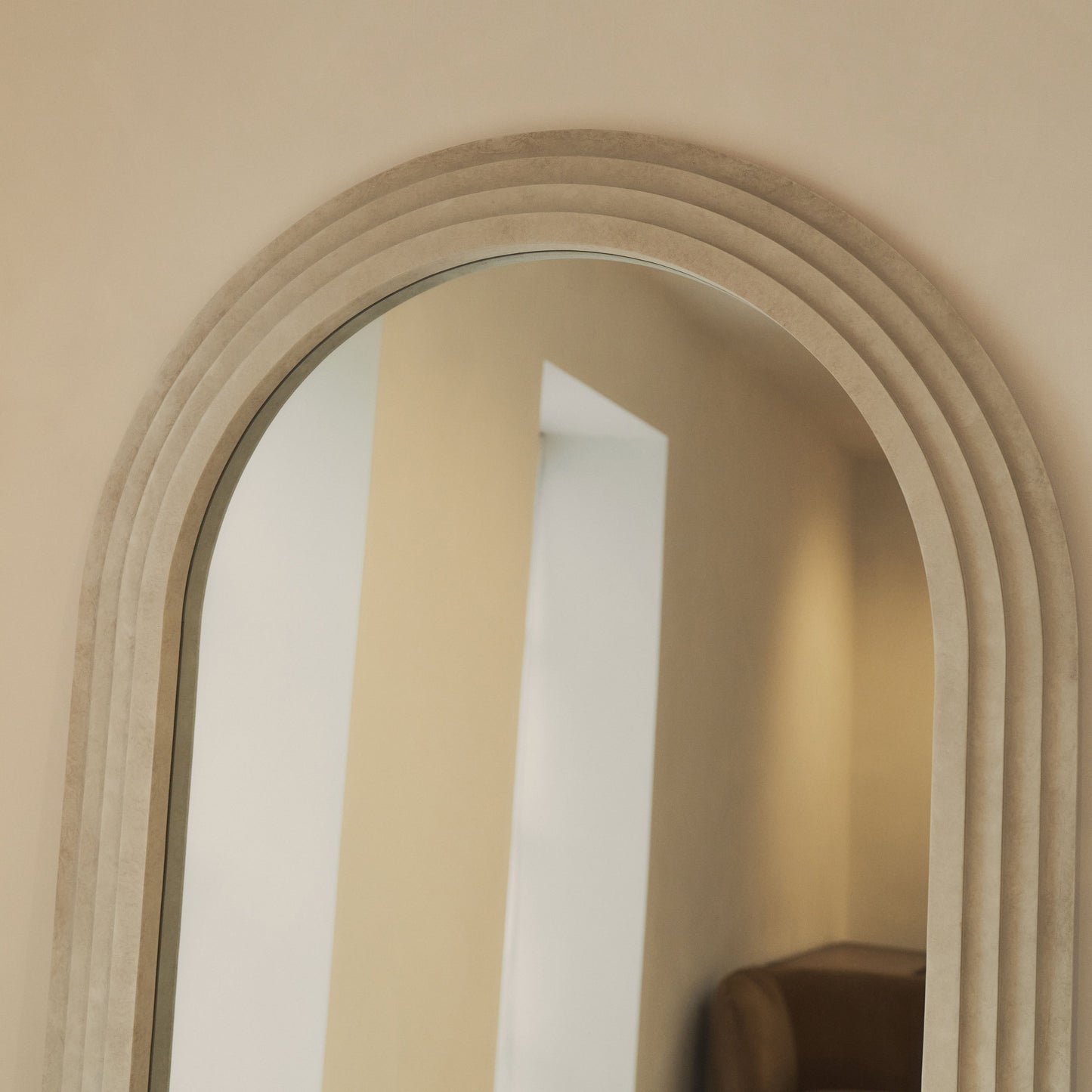 Luciana - Specchio ad Arco in Cemento a Figura Intera 200cm x 100cm