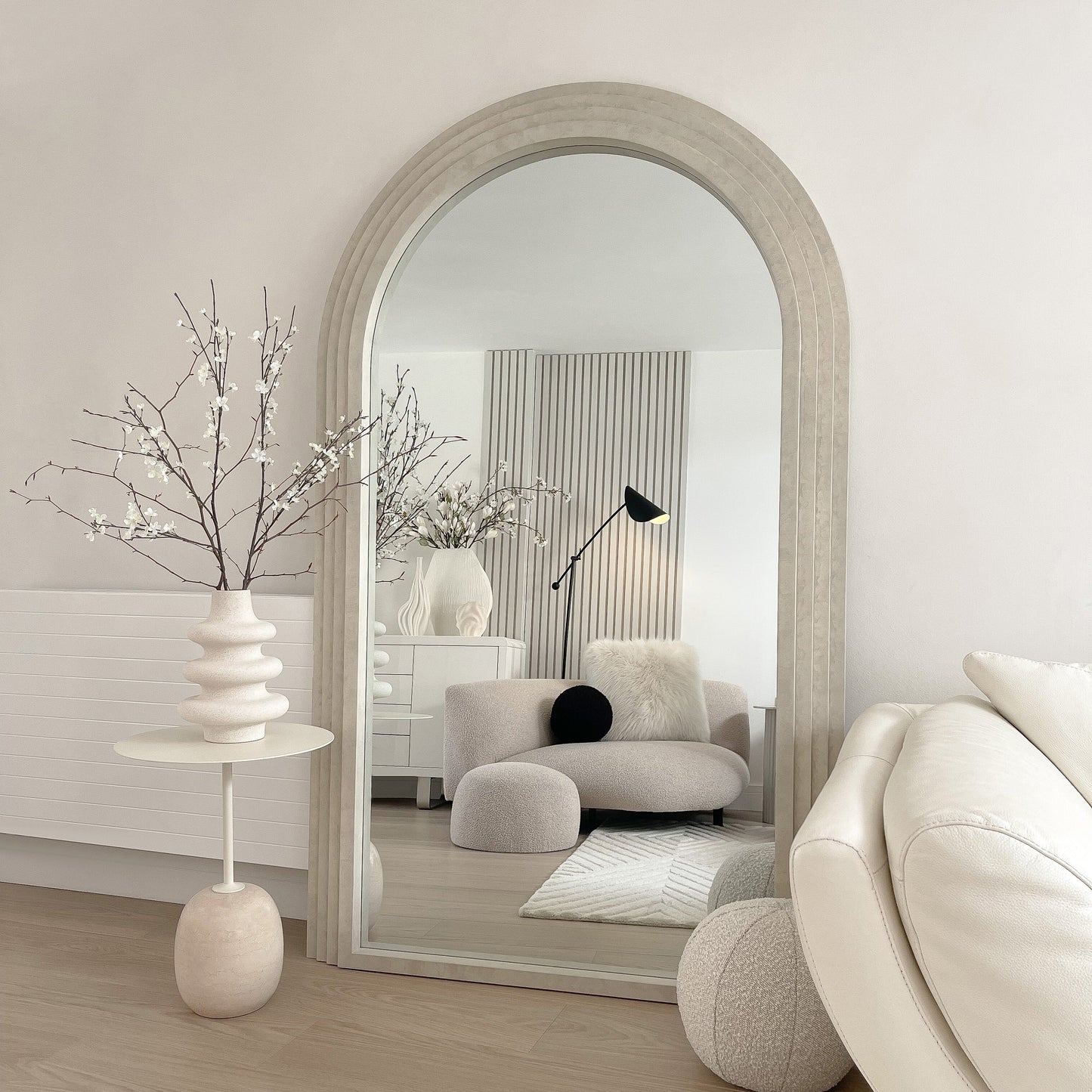 Luciana - Specchio ad Arco in Cemento a Figura Intera 180cm x 110cm