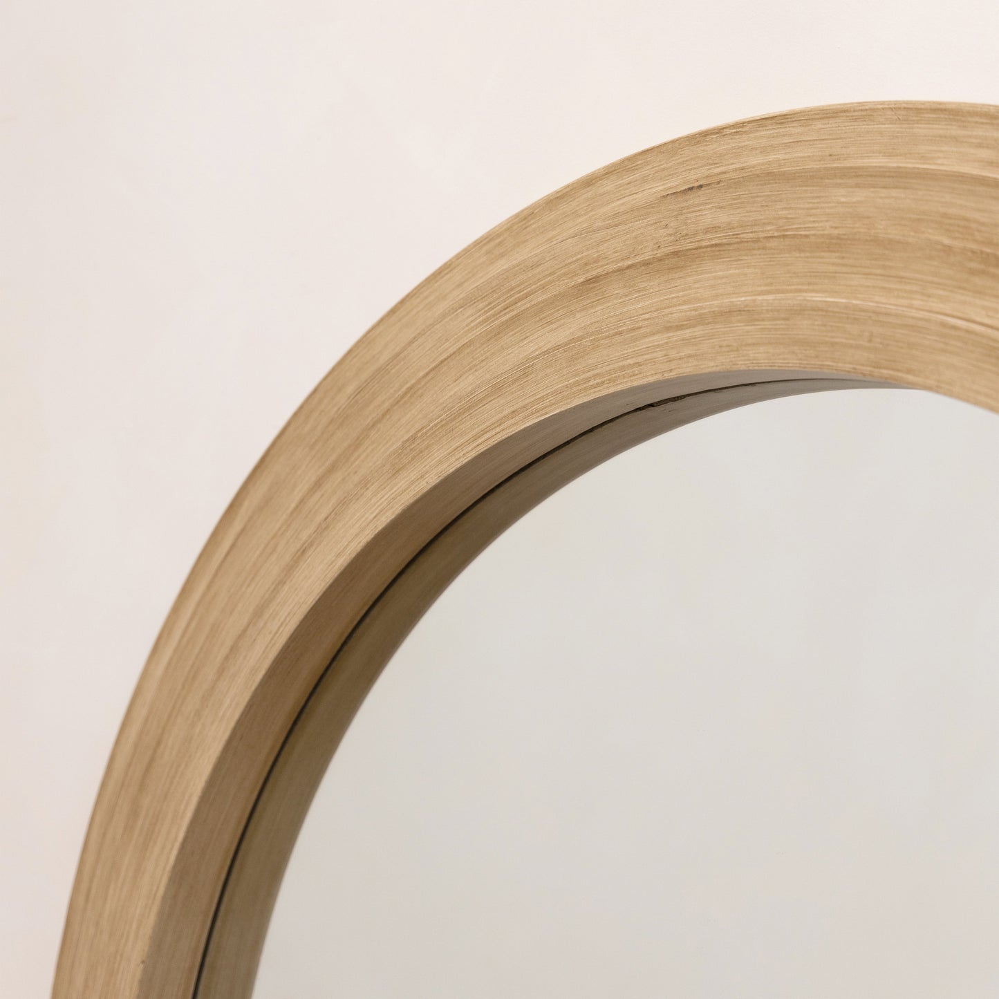 Luciana - Specchio ad Arco in Legno Lavato a Figura Intera 180cm x 110cm