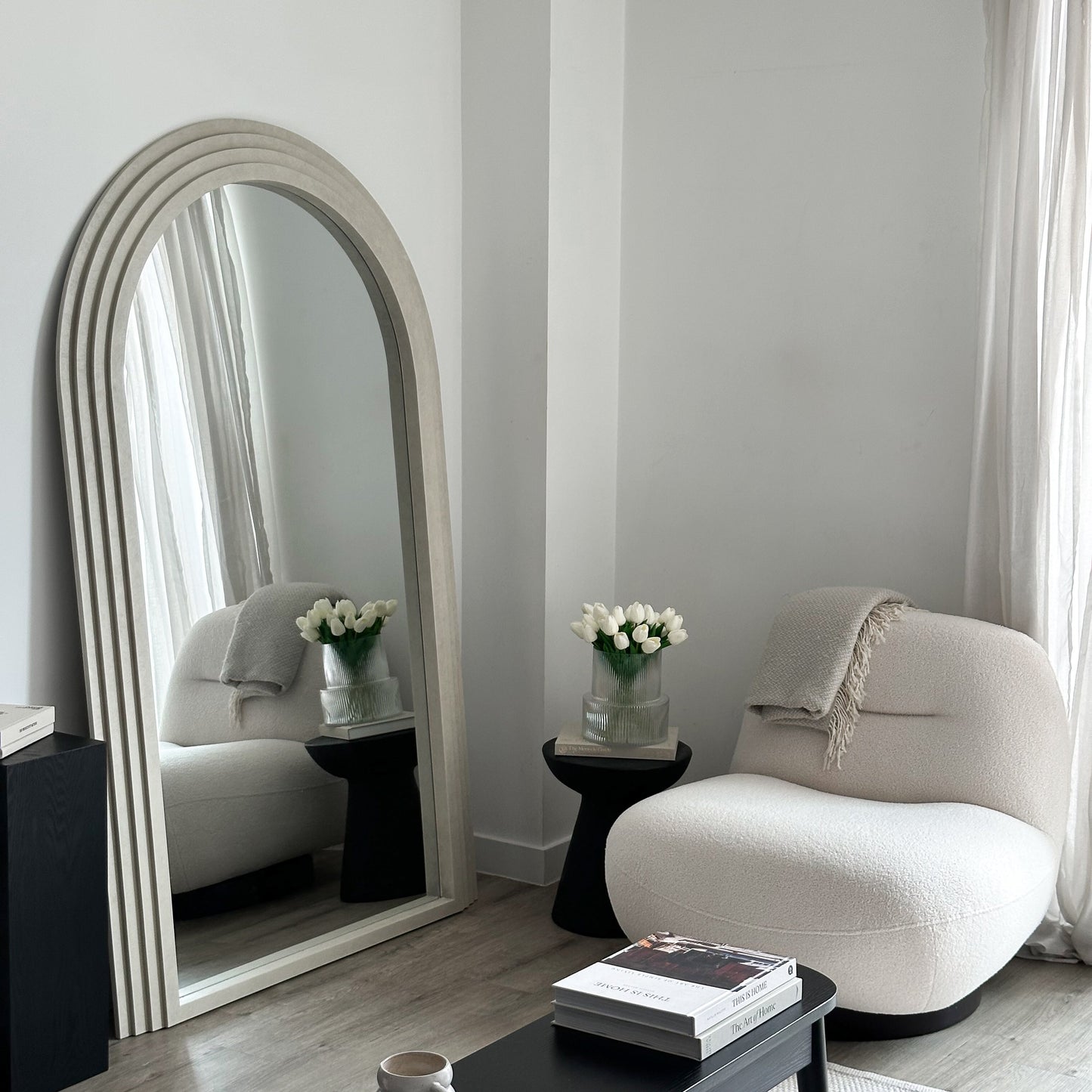 Luciana - Specchio ad Arco in Cemento a Figura Intera 180cm x 110cm