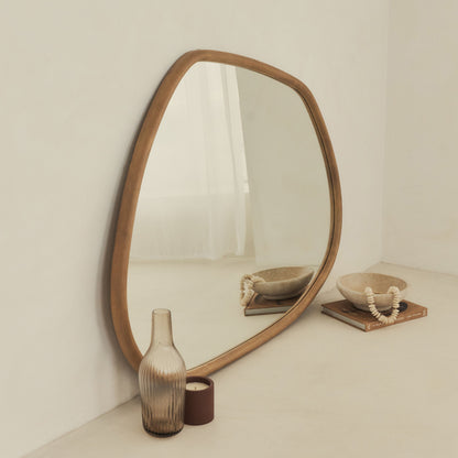 Aaliyah - Specchio Irregolare da Parete in Legno Caldo 110cm x 80cm