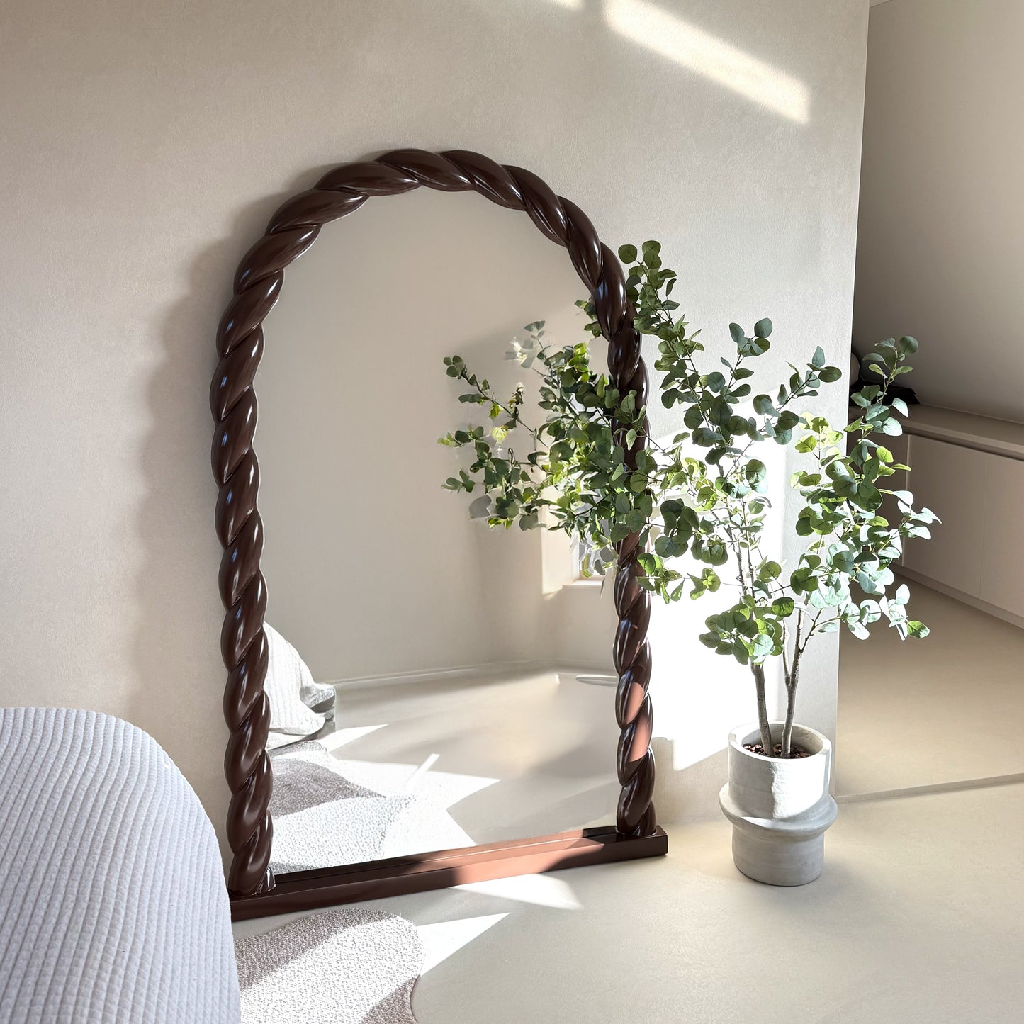 Ophelia - Specchio Grande ad Arco con Corda Intrecciata Finitura Cioccolato Lucido 180cm x 105cm