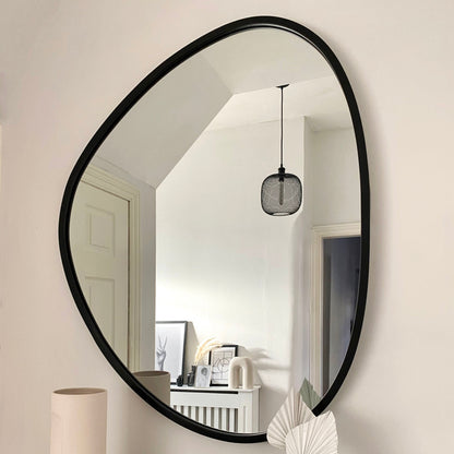 Pebble - Specchio da Parete Irregolare Grande in Metallo Nero 110cm x 90cm