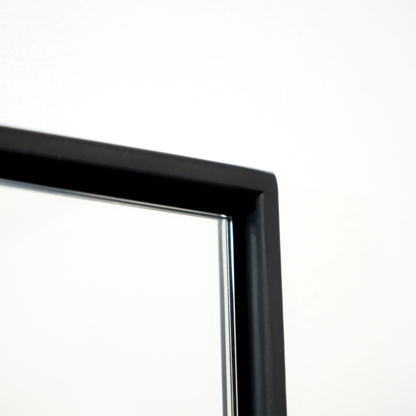 Theo - Specchio Grande in Metallo Nero a Figura Intera 190cm x 120cm