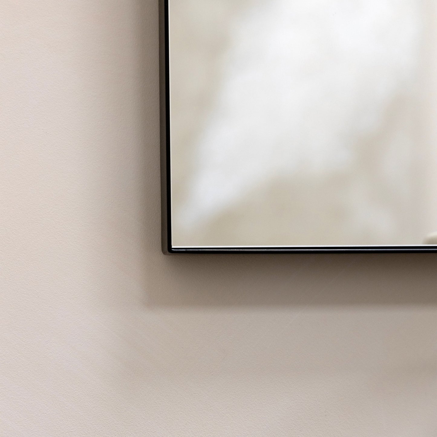 Theo - Specchio da Parete Grande Rettangolare in Metallo Nero 120cm x 90cm