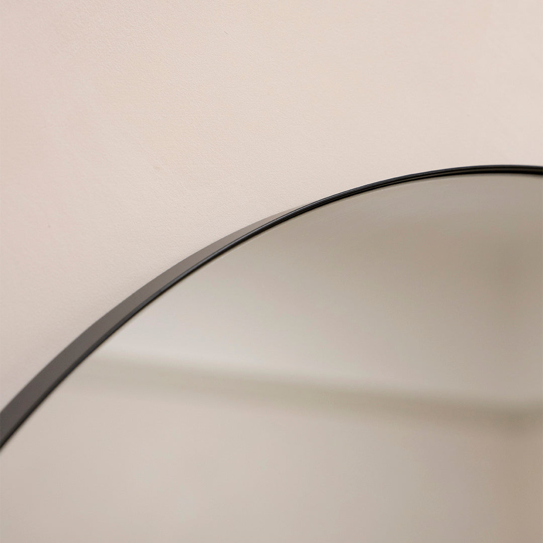 Theo - Specchio Grande in Metallo ad Arco a Figura Intera Nero 180cm x 90cm