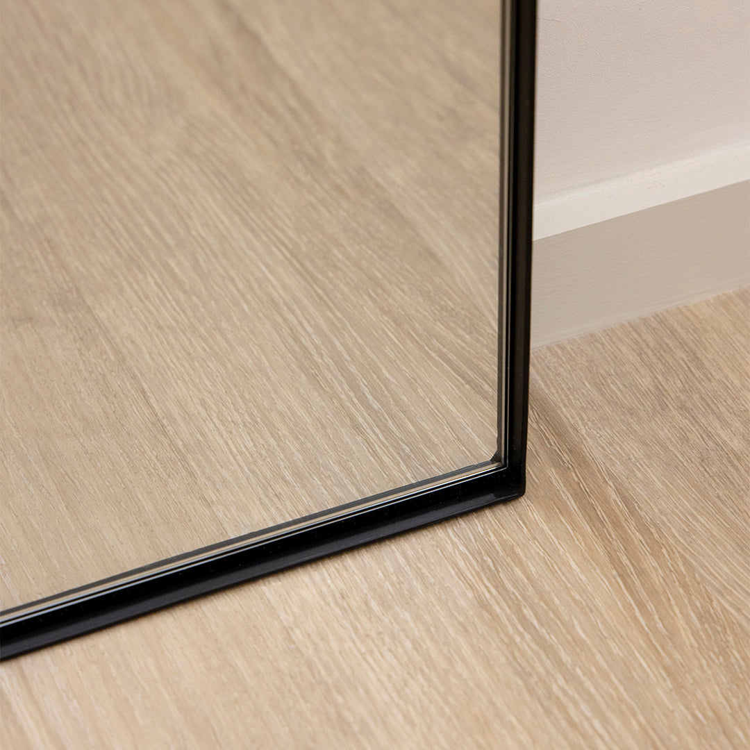 Theo - Specchio Grande in Metallo ad Arco a Figura Intera Nero 180cm x 90cm