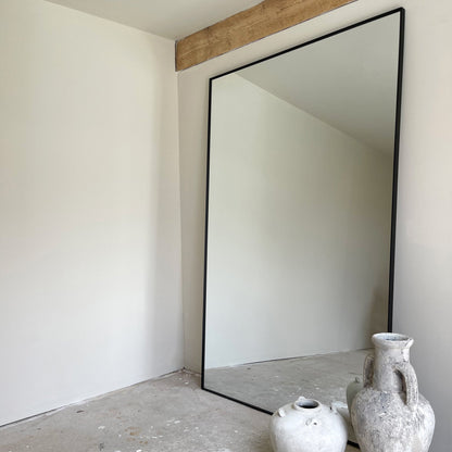 Theo - Specchio Grande in Metallo Nero a Figura Intera 190cm x 120cm