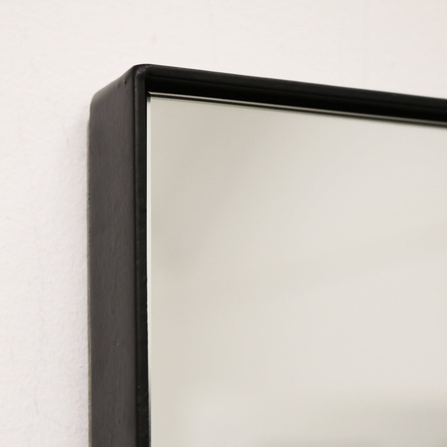 Theo - Specchio Grande Rettangolare in Metallo Nero a Figura Intera 179cm x 80cm