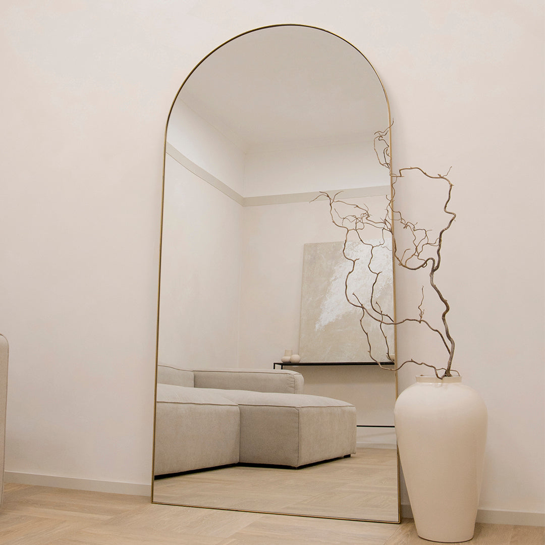 Theo - Specchio Grande ad Arco in Metallo Dorato a Figura Intera 180cm x 90cm