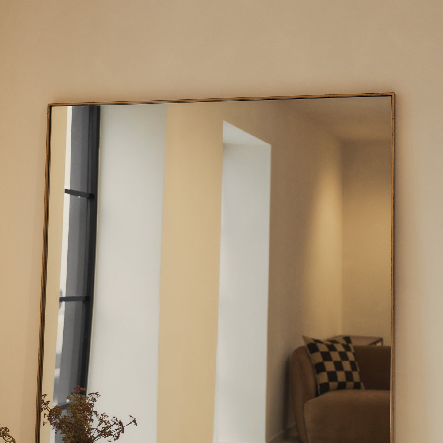 Theo - Specchio Rettangolare Grande in Metallo Dorato a Figura Intera 190cm x 120cm