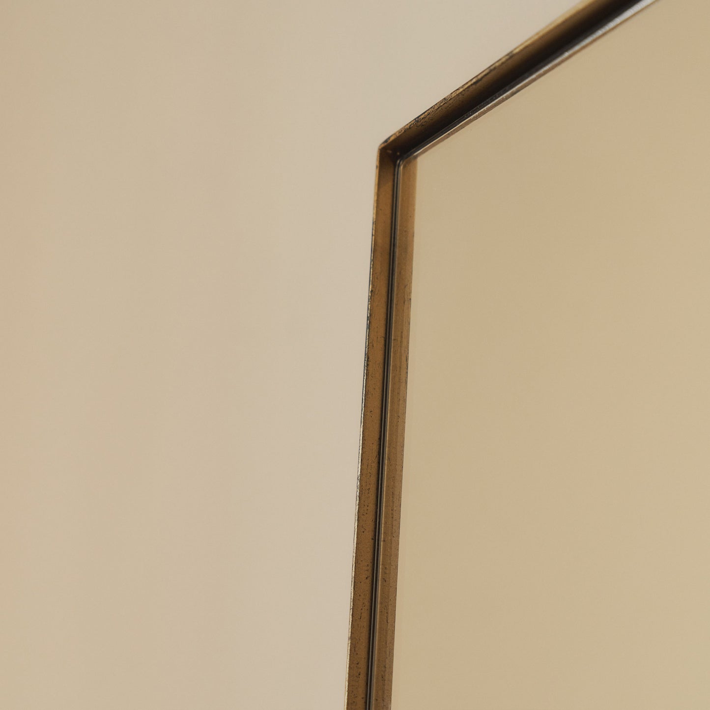 Theo - Specchio da Parete Rettangolare in Metallo Oro 90cm x 60cm