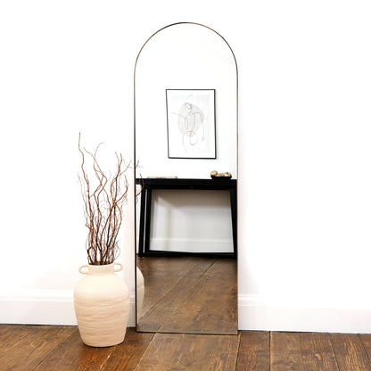 Theo - Specchio Grande in Metallo ad Arco a Figura Intera Oro 160cm x 50cm