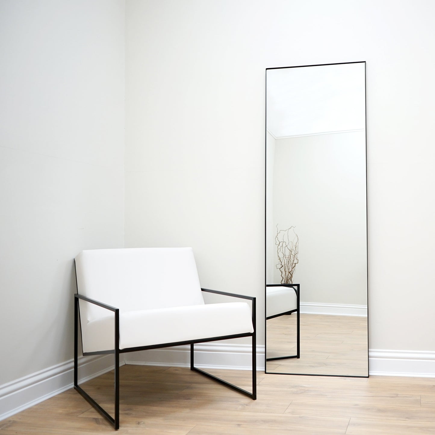 Theo - Specchio Grande Rettangolare in Metallo Nero a Figura Intera 179 cm x 60 cm