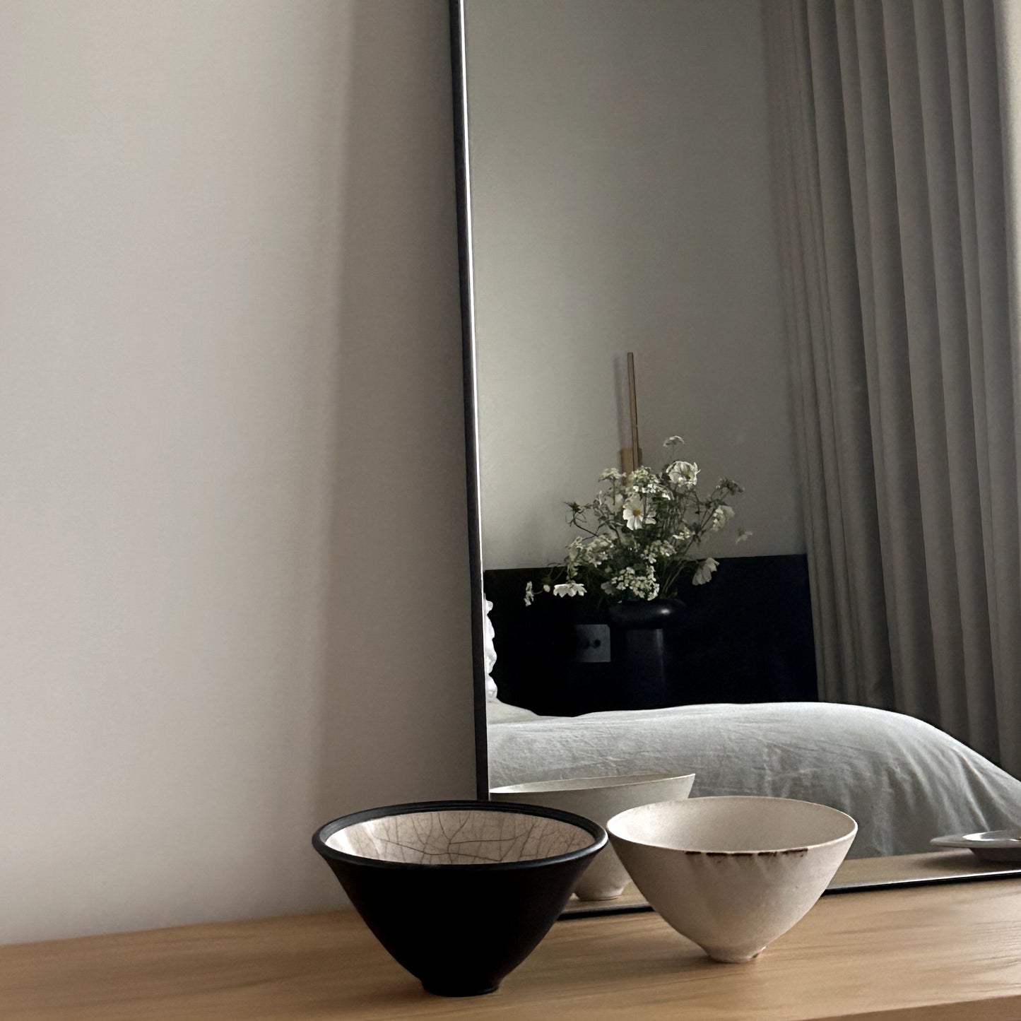 Theo - Specchio da Parete Grande Rettangolare in Metallo Nero 120cm x 90cm
