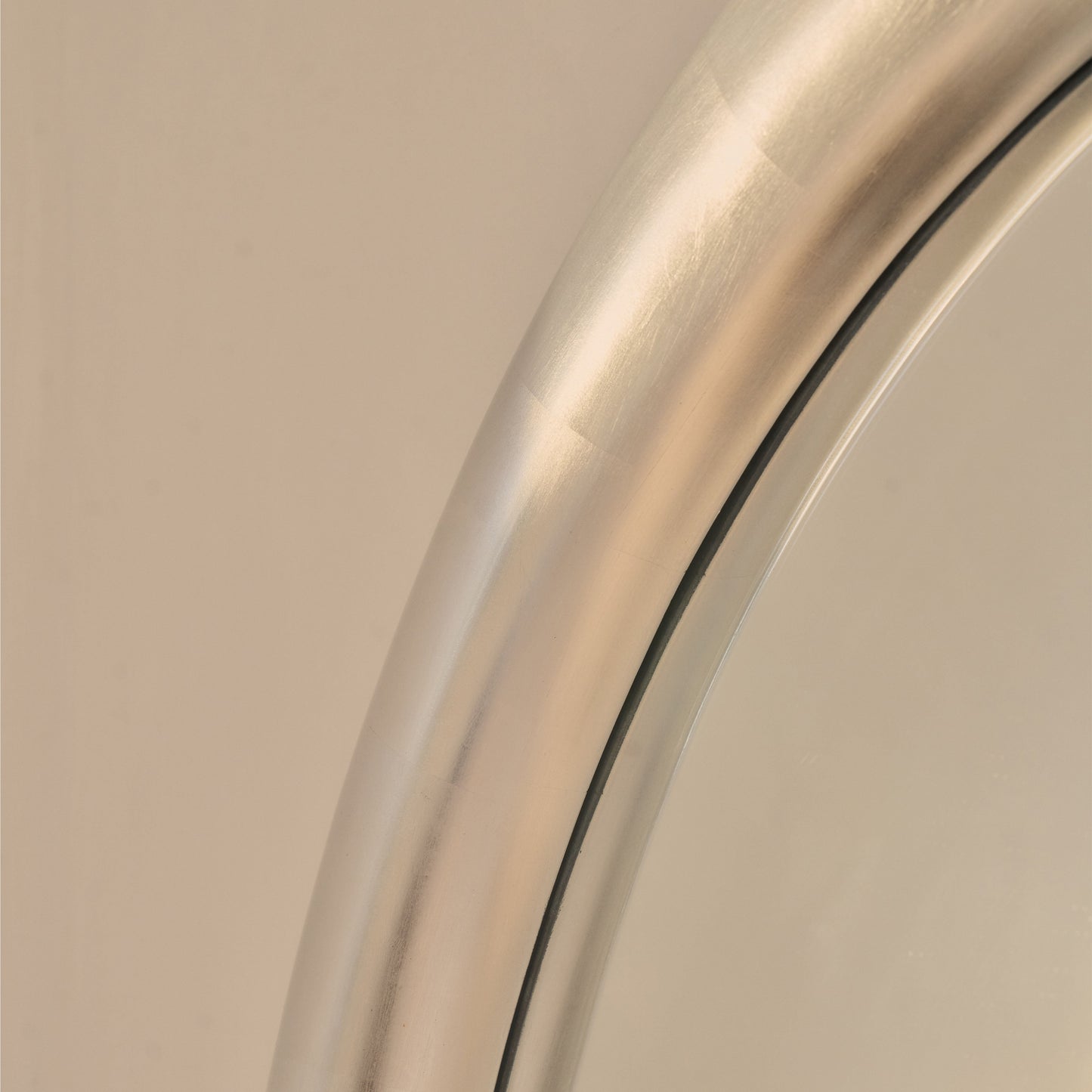 Obsidian - Specchio Grande ad Arco Cromato Spazzolato a Figura Intera 200cm x 120cm