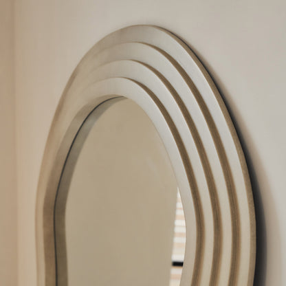 Luciana - Specchio Grande a Onde in Cemento a Figura Intera 180cm x 105cm