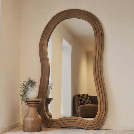 Luciana - Specchio Grande Irregolare in Legno Caldo a Figura Intera 200cm x 120cm