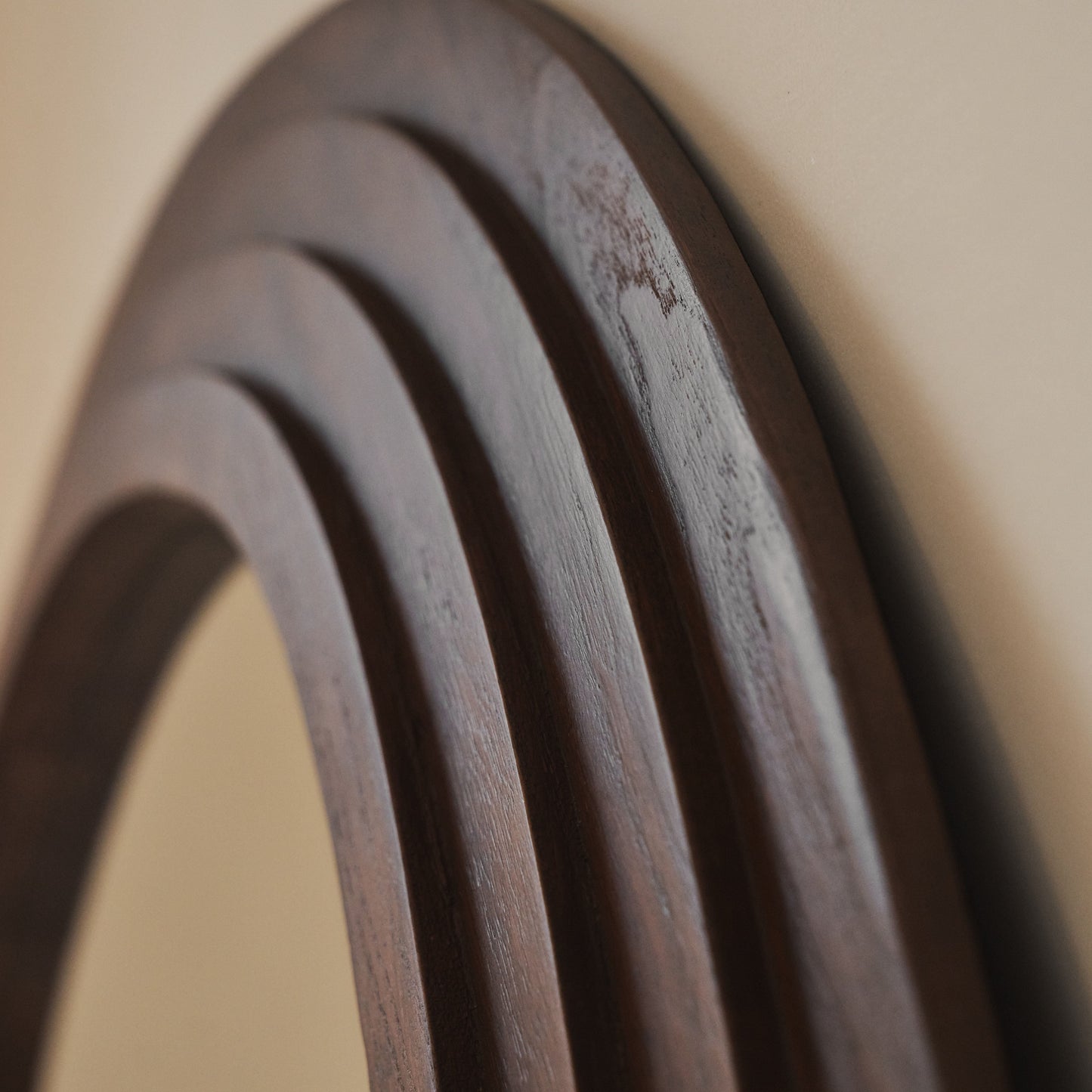 Luciana - Specchio Grande a Onde in Legno Scuro Intero 180cm x 105cm