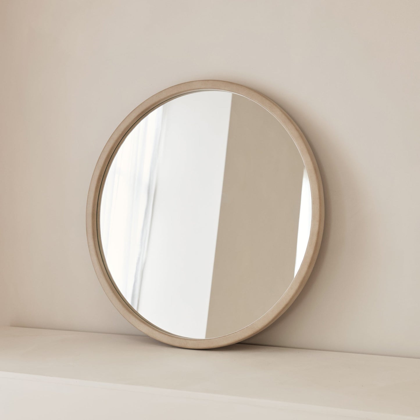 Arden - Specchio da Parete Tondo in Legno Cemento 70cm x 70cm