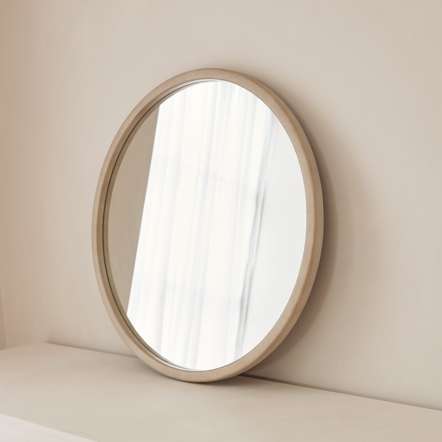 Arden - Specchio da Parete Tondo in Legno Cemento 70cm x 70cm