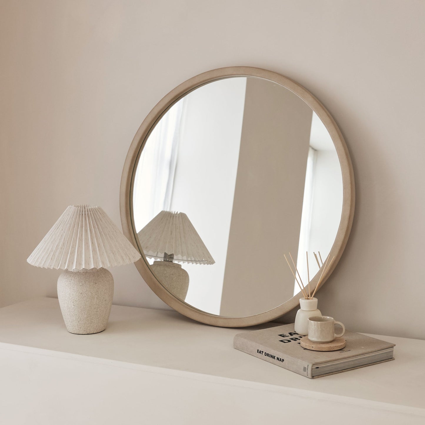 Arden - Specchio da Parete Tondo in Legno Cemento 70cm x 70cm