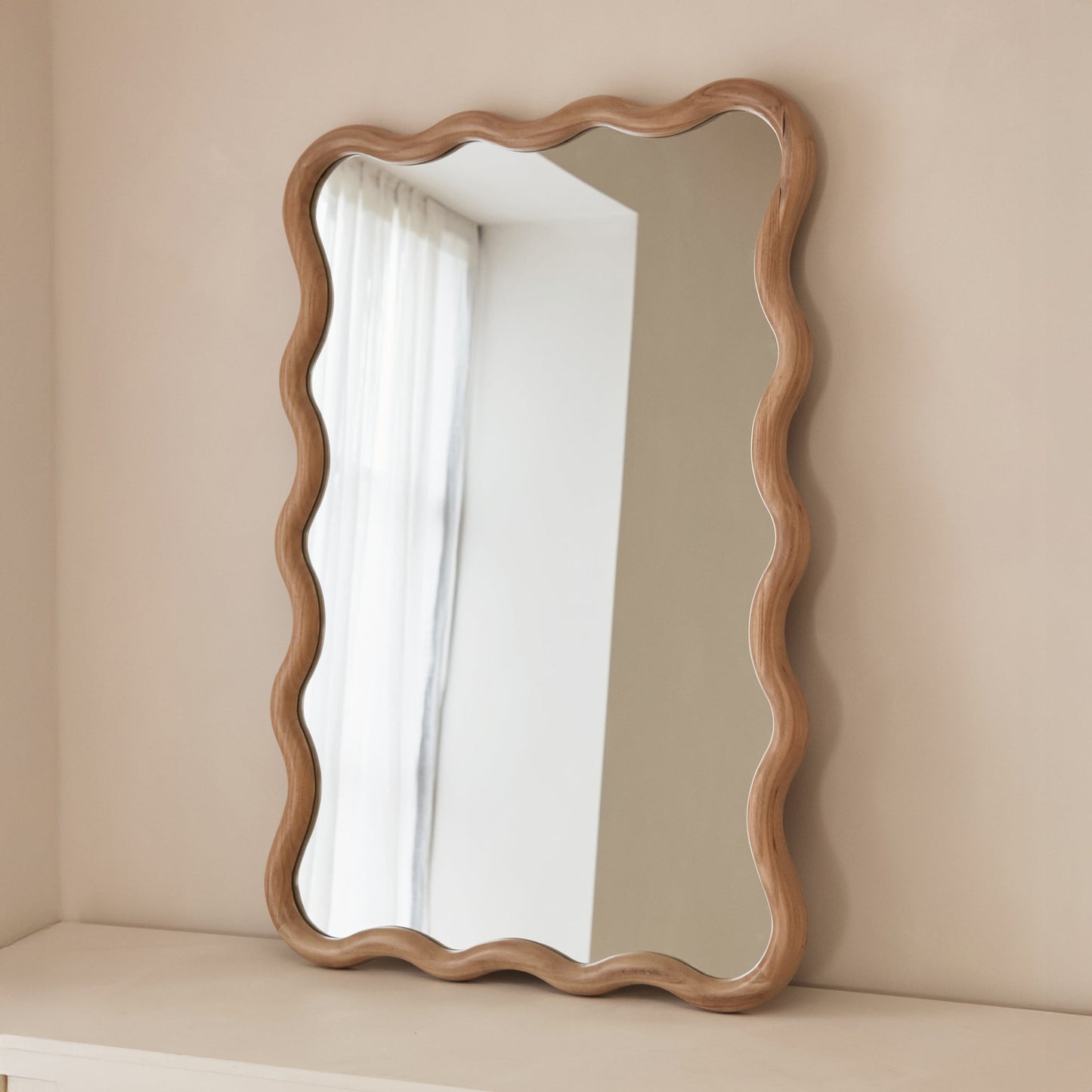 Marea - Specchio da Parete Retro Ondulato in Legno Chiaro 100cm x 70cm
