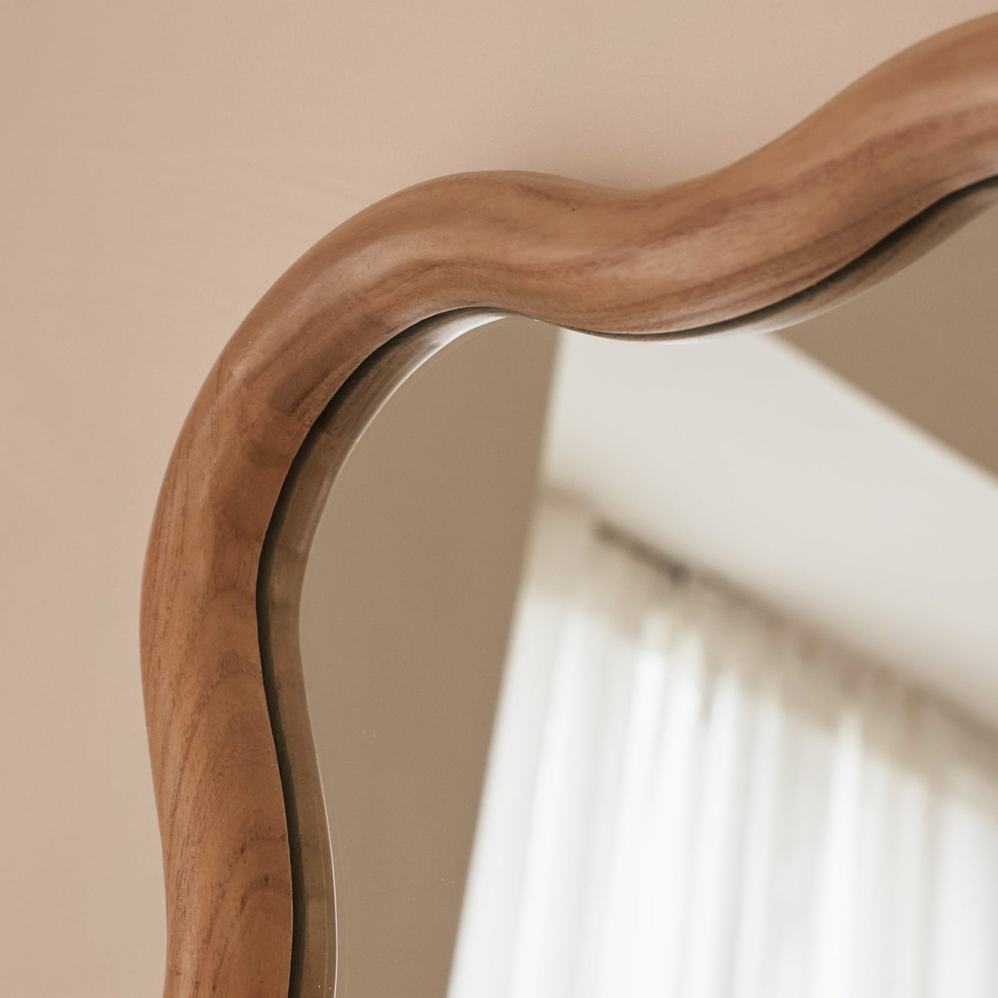 Marea - Specchio da Parete Retro Ondulato in Legno Chiaro 100cm x 70cm