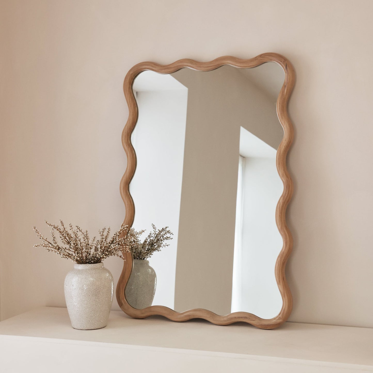 Marea - Specchio da Parete Retro Ondulato in Legno Chiaro 100cm x 70cm
