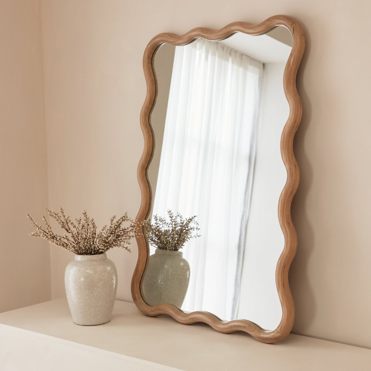 Marea - Specchio da Parete Retro Ondulato in Legno Chiaro 100cm x 70cm
