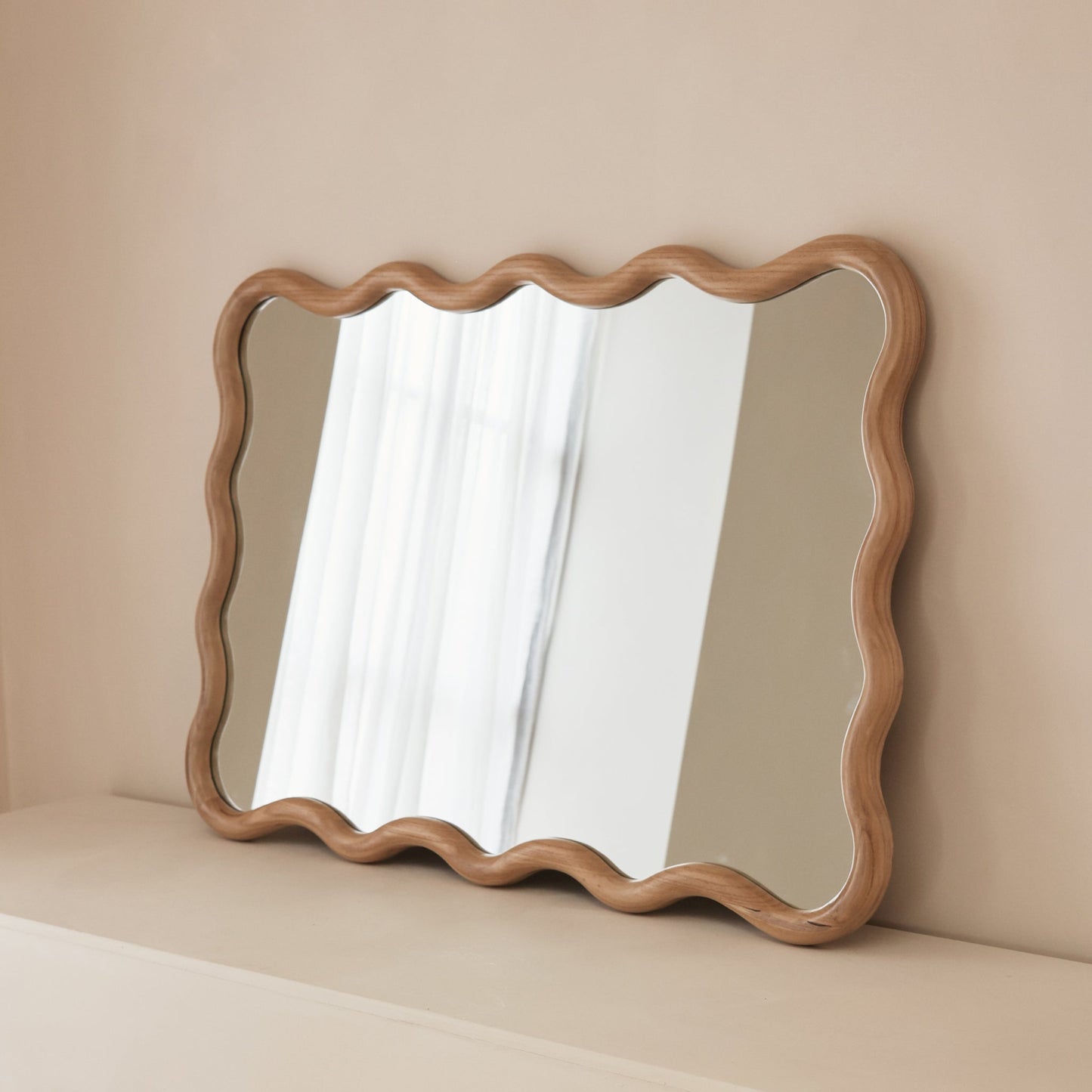 Marea - Specchio da Parete Retro Ondulato in Legno Chiaro 100cm x 70cm