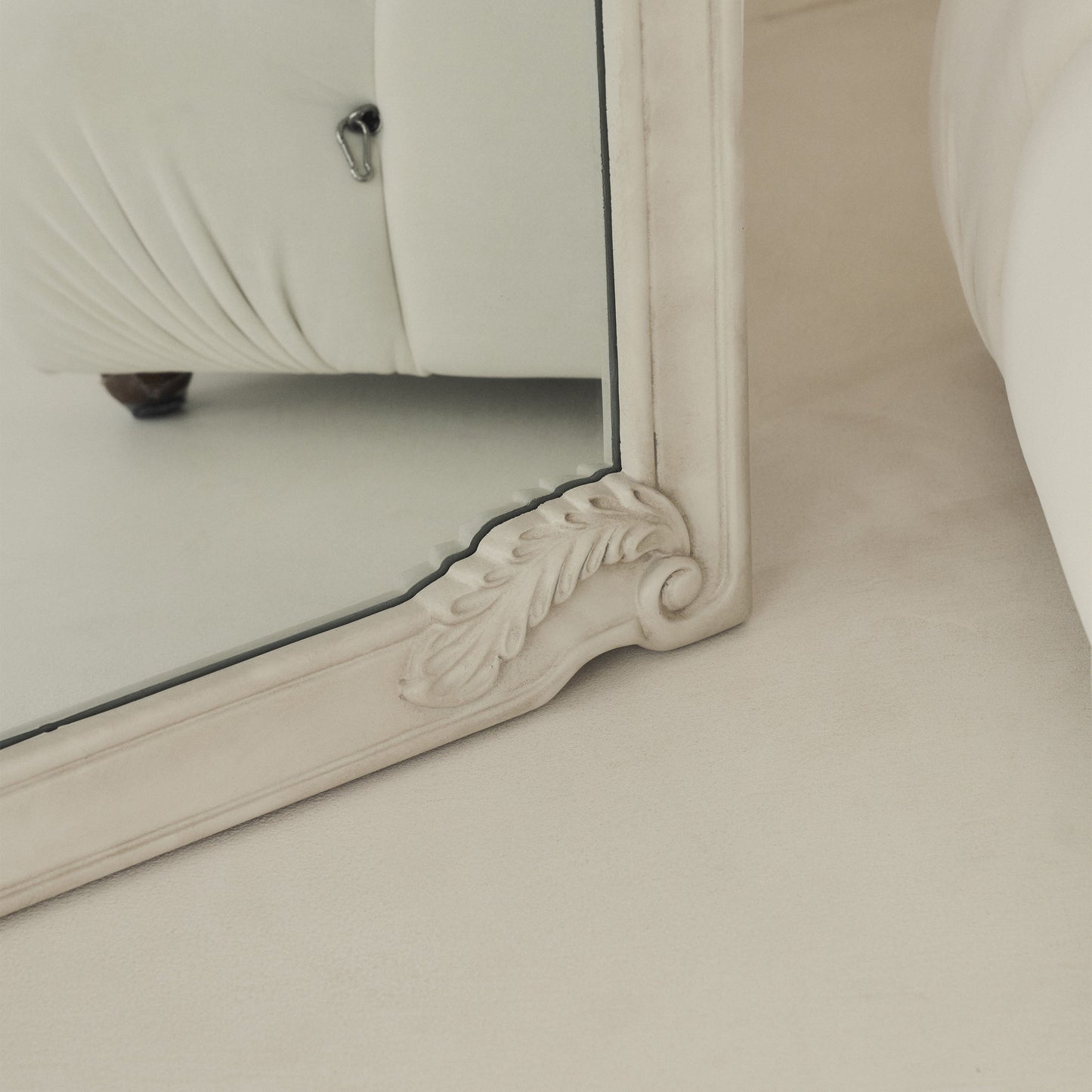 Pelazzo - Specchio Ornato Grande in Cemento a Figura Intera 185cm x 104cm