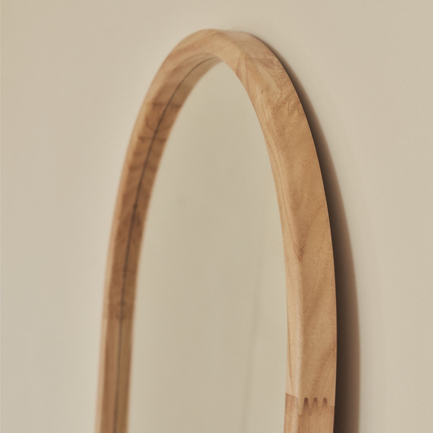 Arden - Specchio ad Arco in Legno Chiaro a Figura Intera 160cm x 60cm