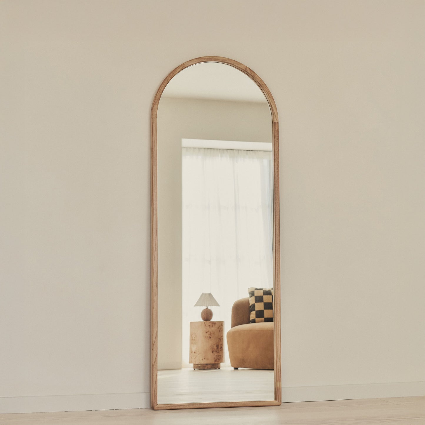Arden - Specchio ad Arco in Legno Chiaro a Figura Intera 160cm x 60cm