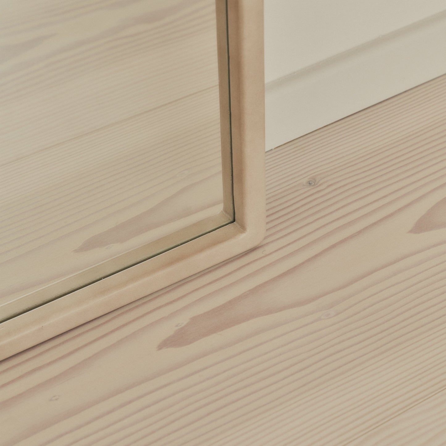 Arden - Specchio in Legno ad Arco a Figura Intera Color Cemento 160cm x 60cm