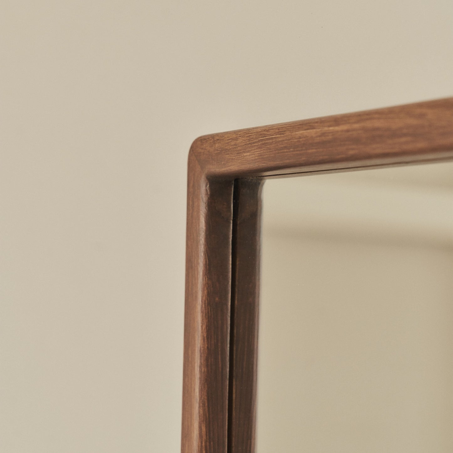 Arden - Specchio Intero in Legno Scuro 140cm x 45cm
